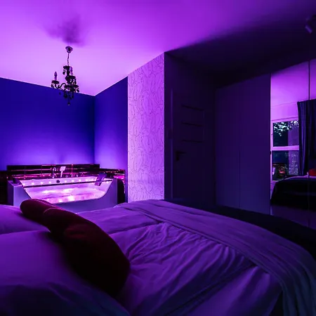 Appartamento Mierzeja - Zmyslow Z Wanna Z Hydromasazem, Tylko Dla Doroslych, 500 M Od Plazy, Park Ii, Bezplatny Meleks Stegna (Pomerania)