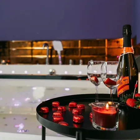 Mierzeja - Zmysłów Z Prywatnym Jacuzzi Tylko Dla Dorosłych, 500 M Od Plaży, Park Ii, Bezpłatny Meleks Stegna (Pomerania)