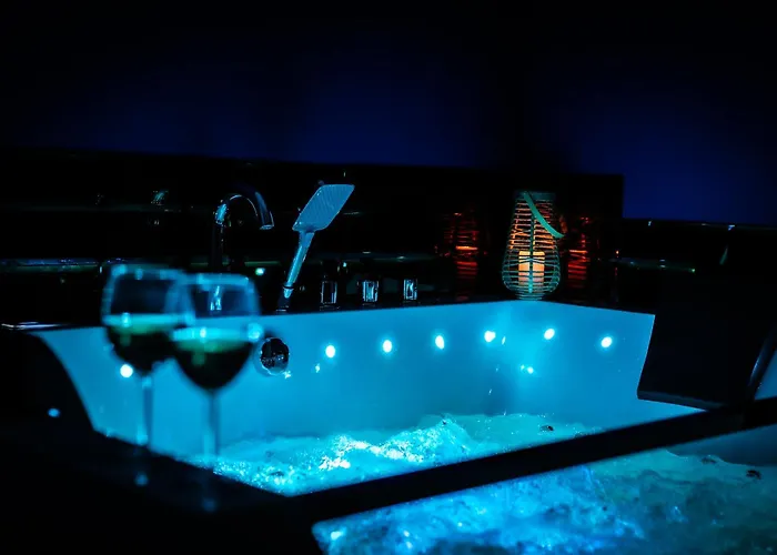 شقة Mierzeja - Zmyslow Z Wanna Z Hydromasazem, Tylko Dla Doroslych, 500 M Od Plazy, Park Ii, Bezplatny Meleks ستيغنا